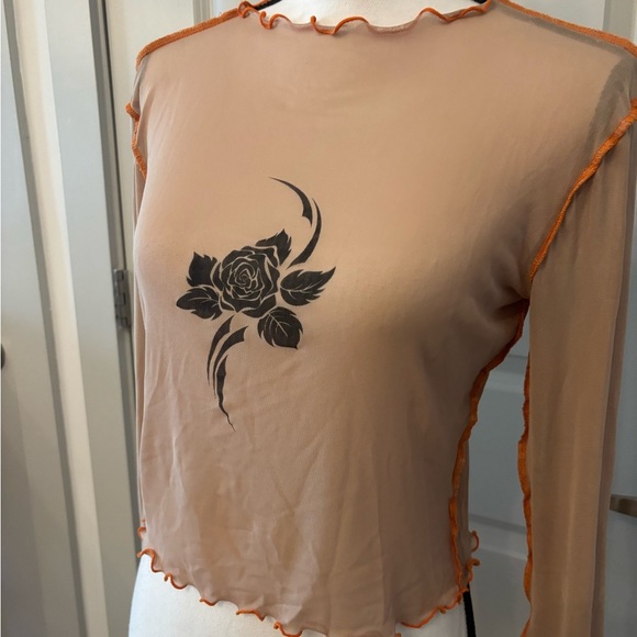 Urban Outfitters tan mesh floral graphic long sleeve cropped top size L - Picture 8 of 15